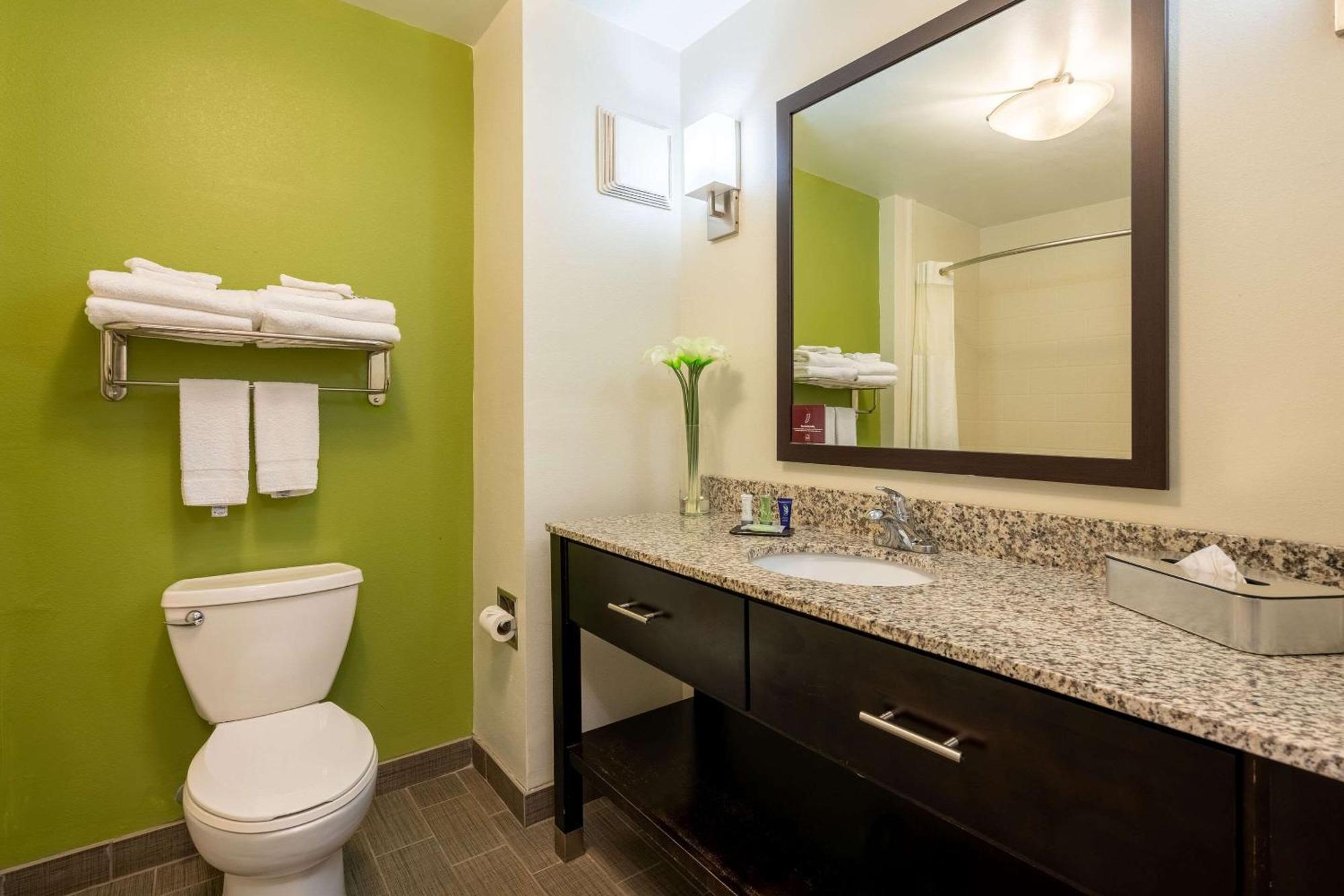 Sleep Inn & Suites Harbour Pointe Brandermill Ngoại thất bức ảnh