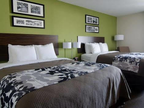 Sleep Inn & Suites Harbour Pointe Brandermill Ngoại thất bức ảnh